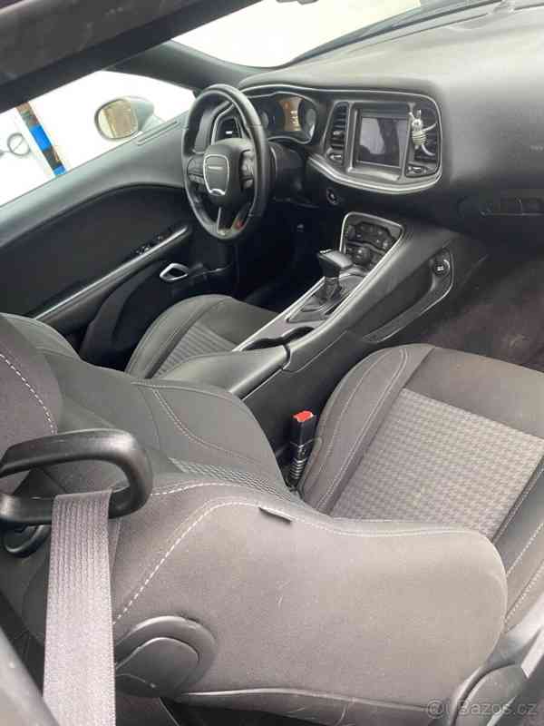 Dodge Challenger 3,6 2018 - foto 8