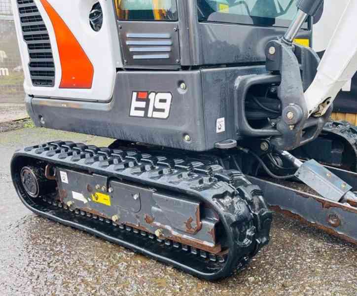 Zánovní mini bagr Bobcat E19, rok 2020, 1597mth.,CE , TOP ! - foto 10