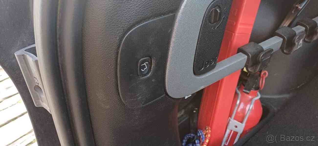 Jeep Cherokee 2,0   mjtd - foto 6