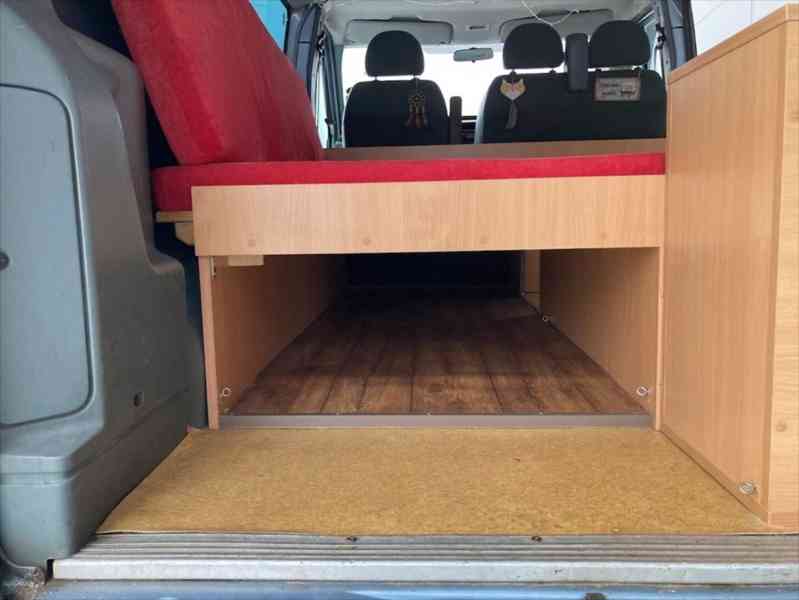 Ford Transit 2,2   Obytná dodávka - foto 12