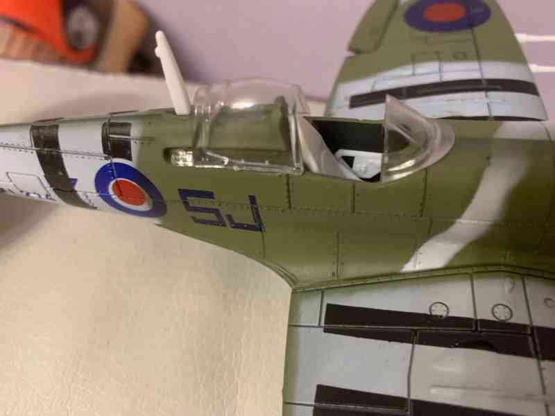 4D model nacvakávací stavebnice Spitfire (tmavě zelená) 1:48 - foto 9