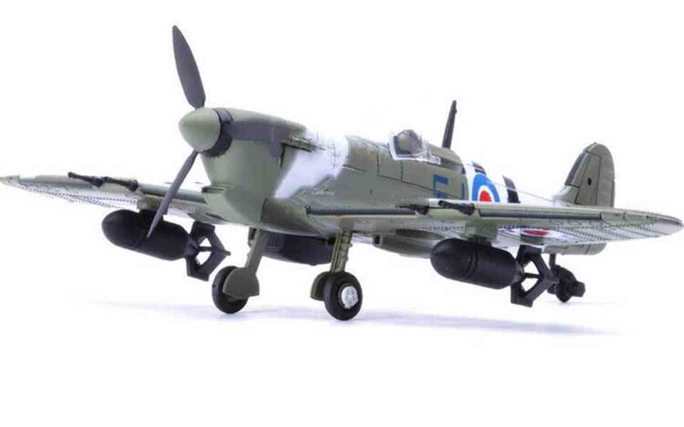 4D model nacvakávací stavebnice Spitfire (tmavě zelená) 1:48 - foto 5