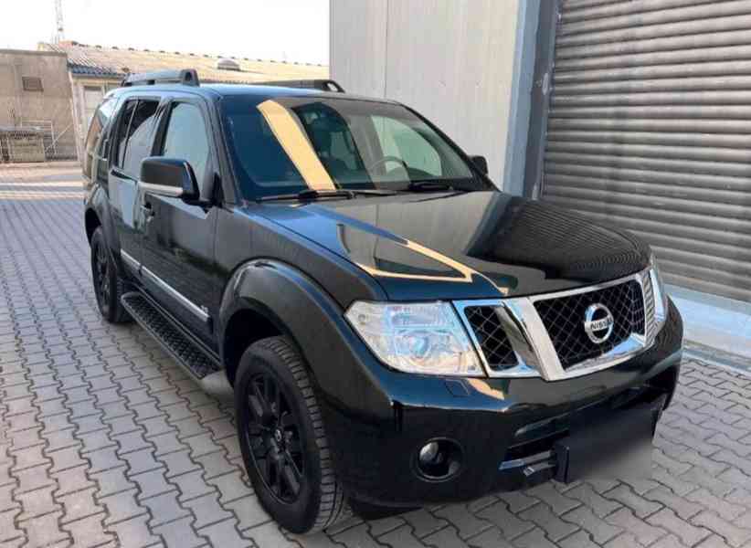 Nissan Pathfinder 3.0 dCi LE 170kw - foto 1