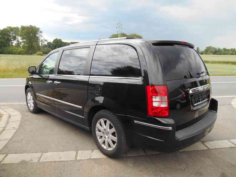 Chrysler Grand Voyager 3,8 RT EU CH Limited 2011 - foto 3