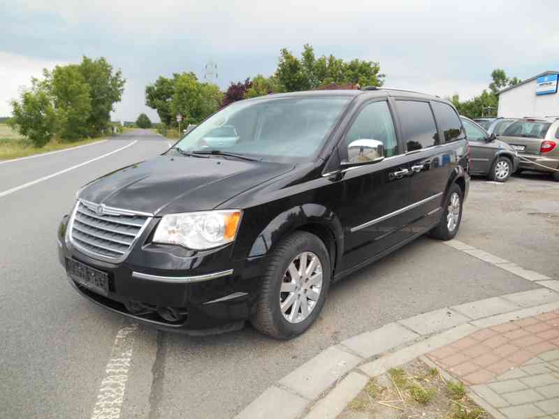 Chrysler Grand Voyager 3,8 RT EU CH Limited 2011 - foto 2