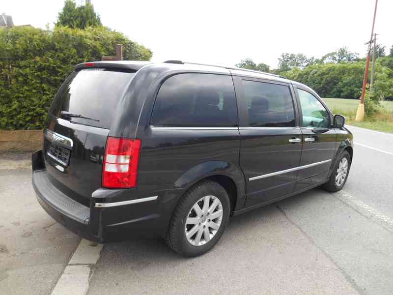 Chrysler Grand Voyager 3,8 RT EU CH Limited 2011 - foto 4