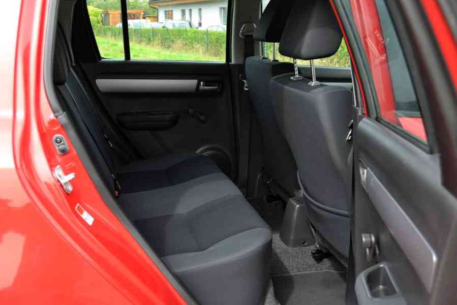 Suzuki Swift 1.3i 16V 68kW Dance 5dv. - foto 13