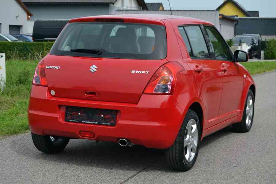Suzuki Swift 1.3i 16V 68kW Dance 5dv. - foto 4