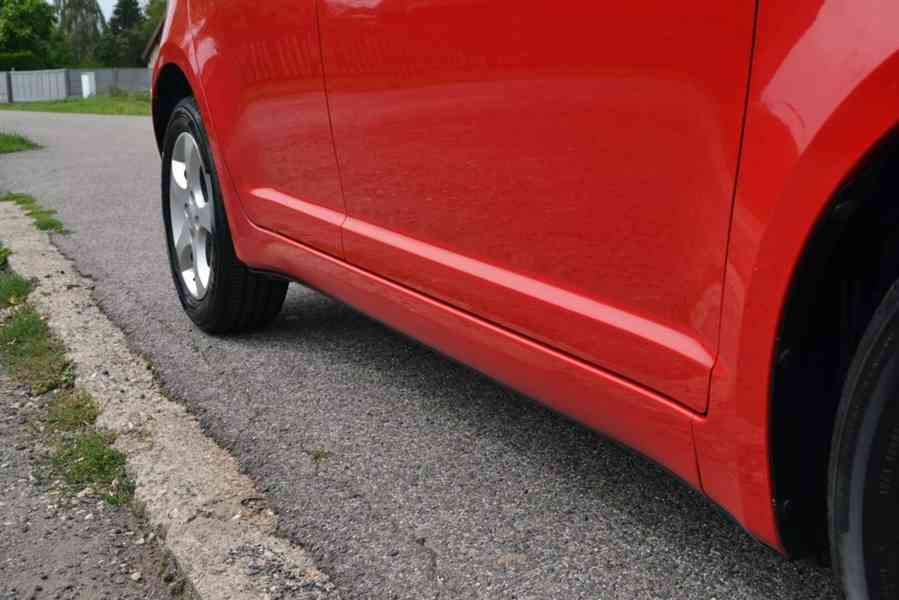 Suzuki Swift 1.3i 16V 68kW Dance 5dv. - foto 19