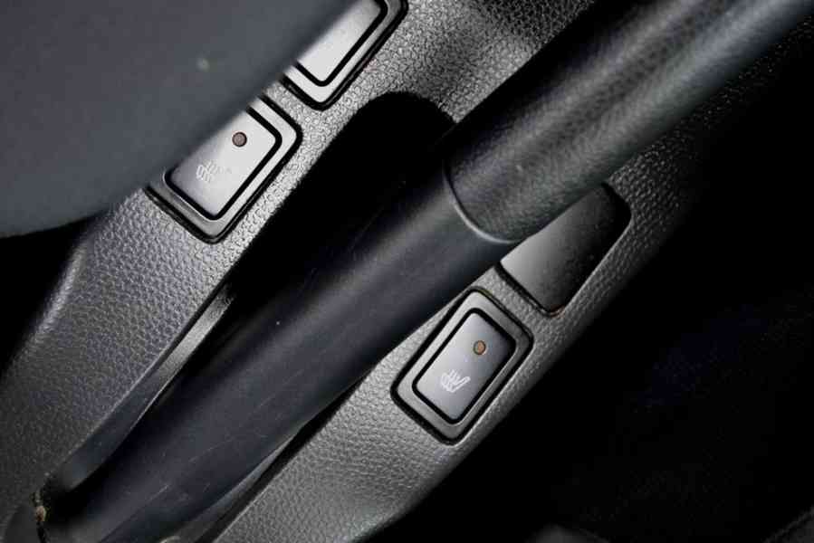 Suzuki Swift 1.3i 16V 68kW Dance 5dv. - foto 9