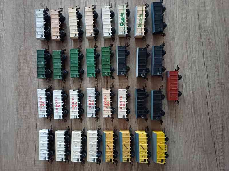 Nákladní kryté vagony.  TT