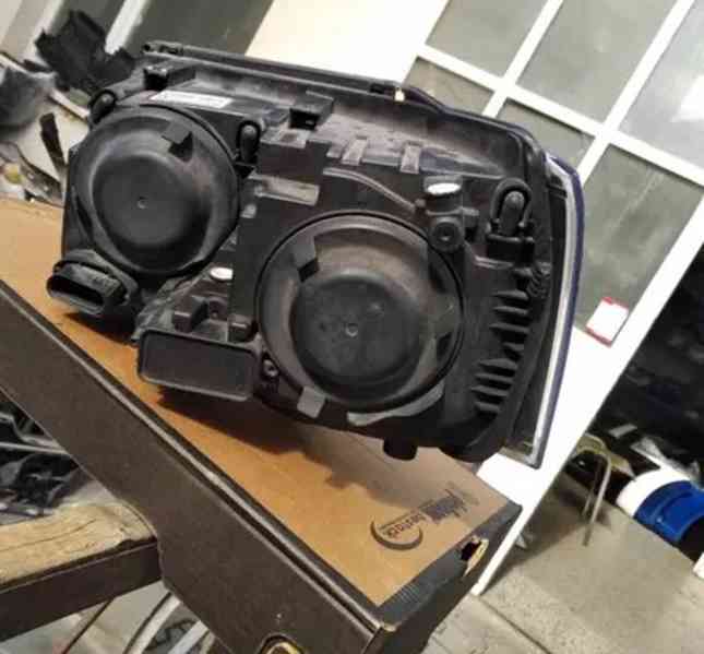 svetla svetlo prave leve vw t5 multivan face - foto 5