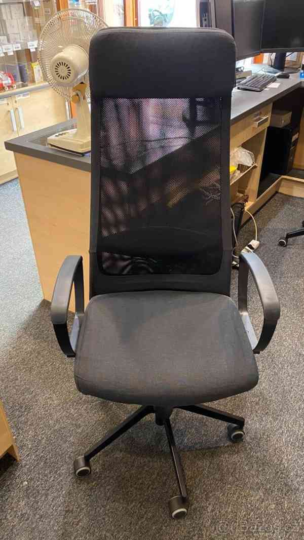 Kvalitní kancelářská židle MARKUS IKEA - foto 2