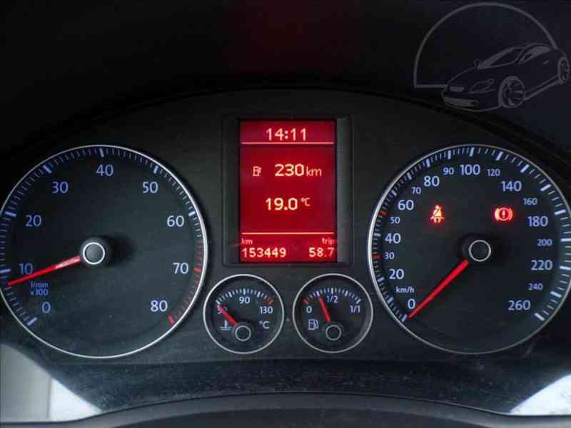 Volkswagen Golf 1,6 FSI 1.MAJITEL,COMFORT - foto 6