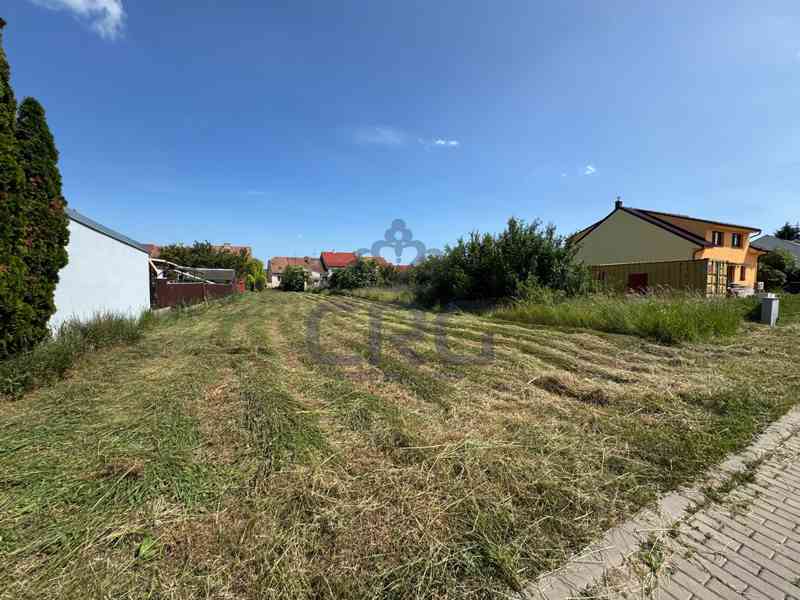PRODEJ STAVEBNÍHO POZEMKU O CP 565 m2 V HRUŠOVANECH U BRNA - foto 3