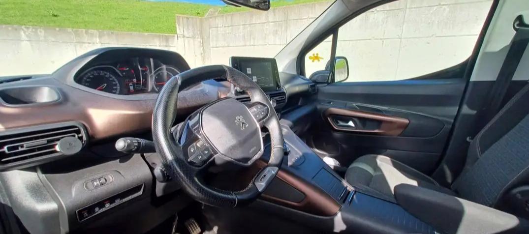 Auto  - foto 4
