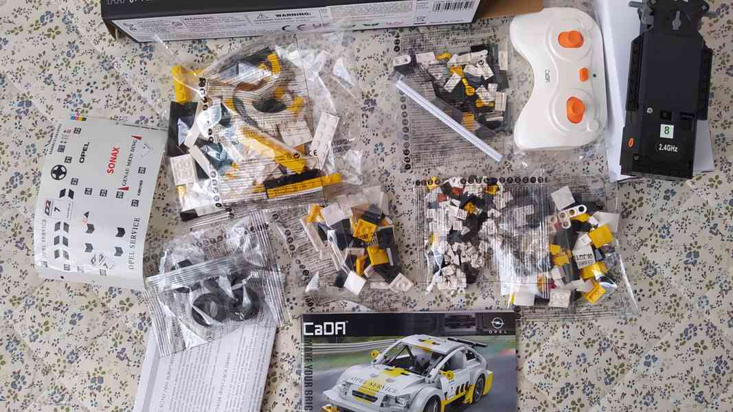 Opel Astra V8 Coupé na dálkové ovládání stavebnice - foto 7