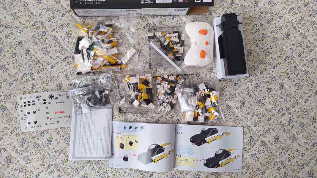 Opel Astra V8 Coupé na dálkové ovládání stavebnice - foto 2