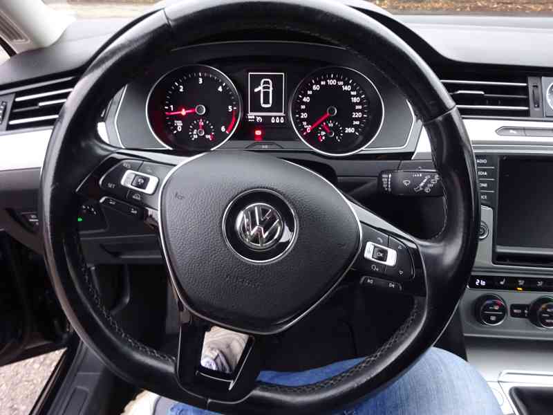 VW Passat 2.0 TDI Variant r.v.2015 (110 kw)  - foto 9