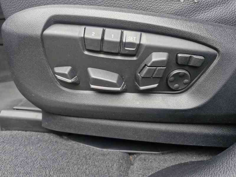 Prodám BMW X5 x Drive 30d r.v.2015, STK do 5/2027 - foto 18