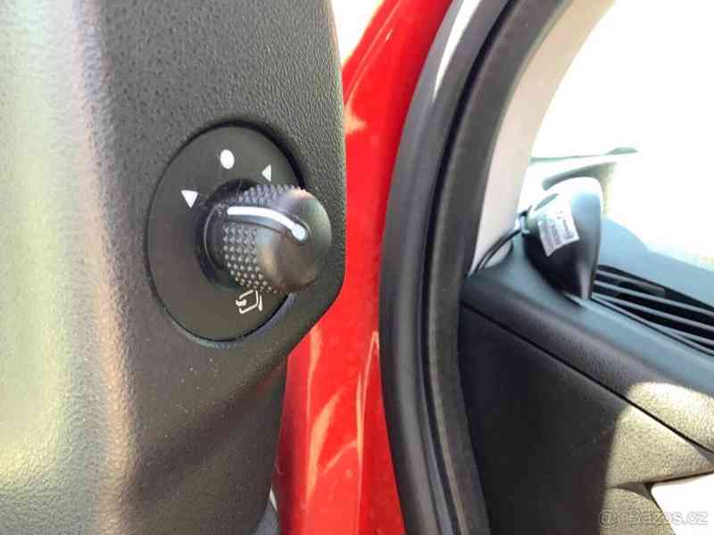 Fiat Dobló 1,6   JTD MultiJet2 70kW MPV - foto 17