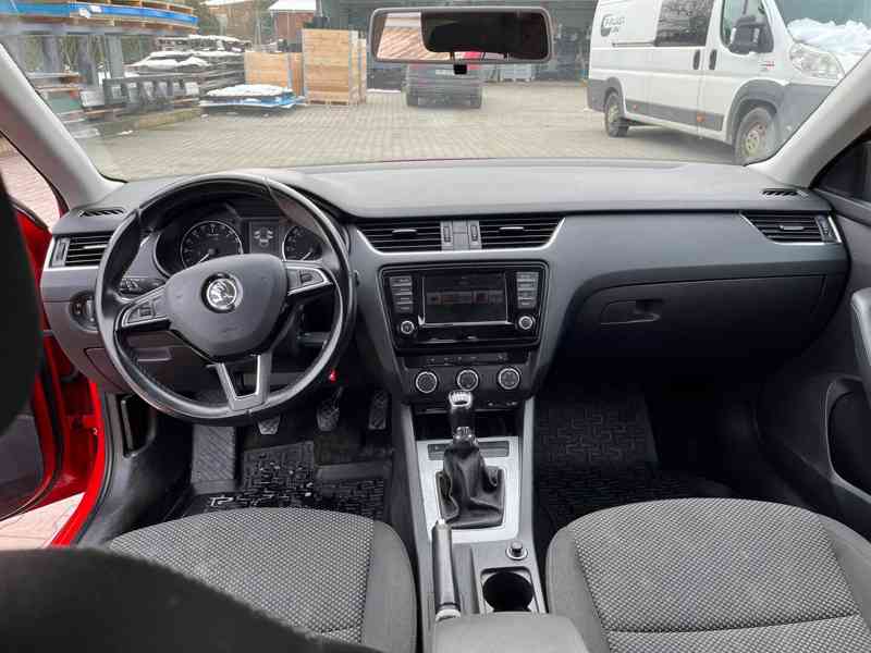 Škoda Octavia - foto 11
