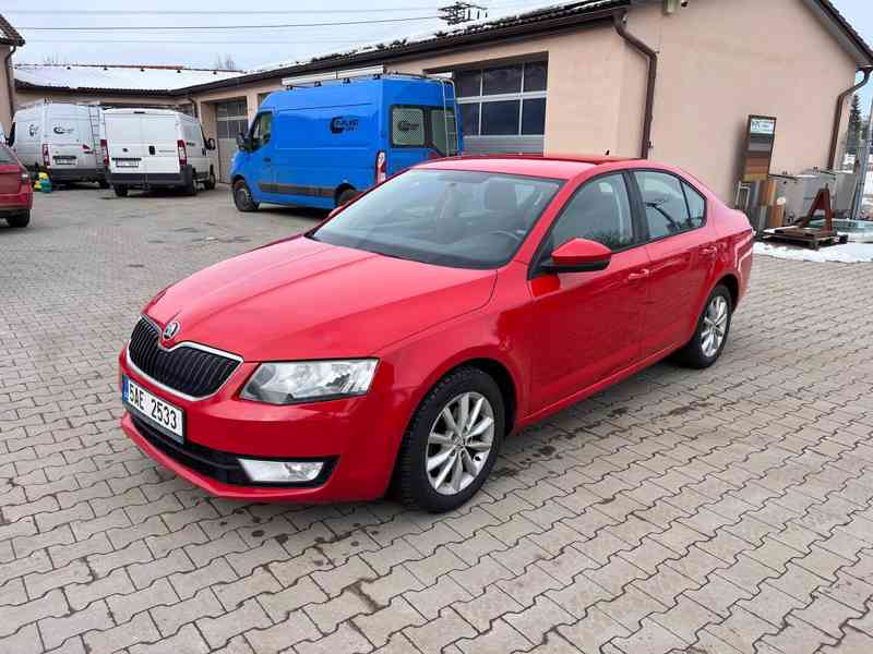 Škoda Octavia - foto 2