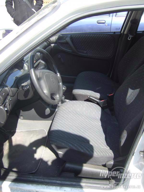 Opel Astra F caravan 1.4,Eko zaplacen,dál. známka roční 2012 - foto 8