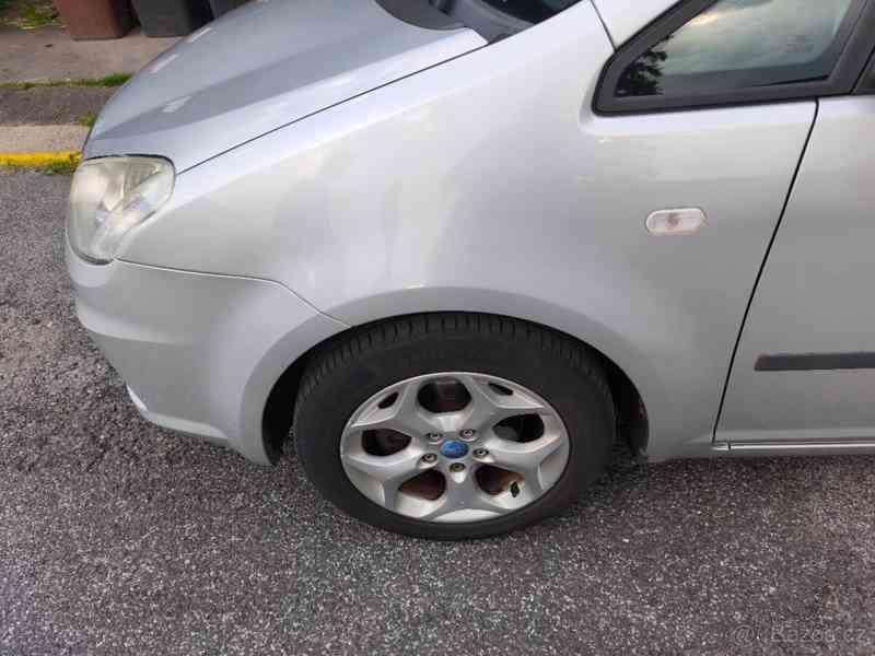 Ford C-MAX 1,8 benzín / 92 kW - foto 16