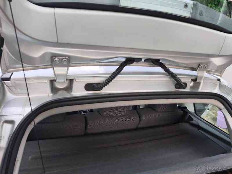 Ford C-MAX 1,8 benzín / 92 kW - foto 11