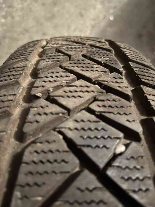 Dvě zimní pneu DUNLOP 165/70/R13 - foto 5