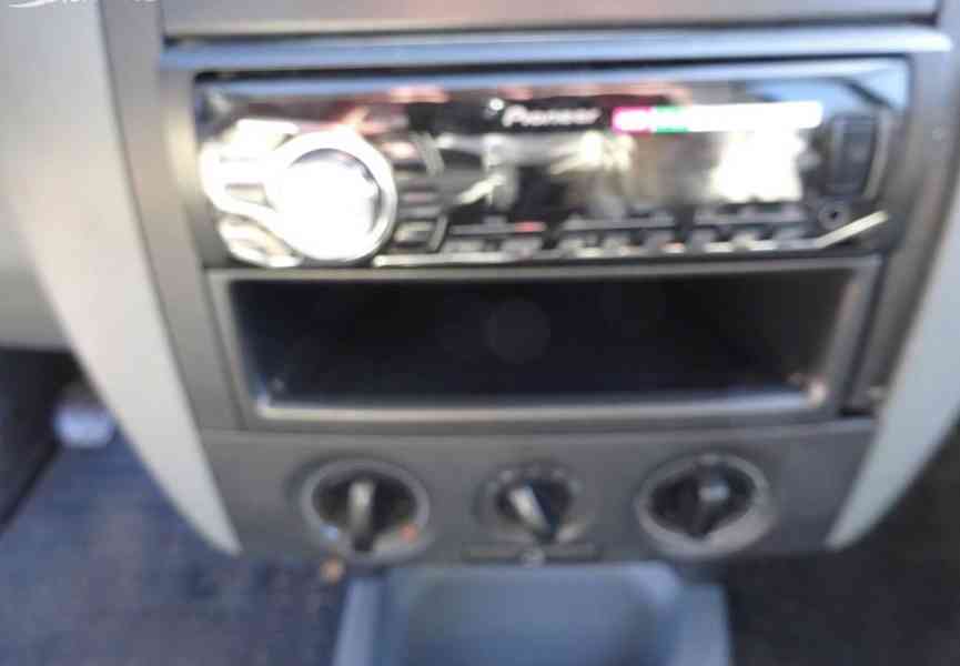 Škoda Fabia 1.2i r.v.2004 1.Maj.serv.kníž.stk:8/2026 - foto 11