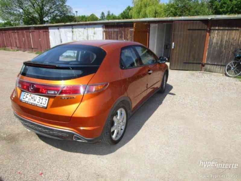 Honda Civic 1.8i-VTEC Sport - foto 10