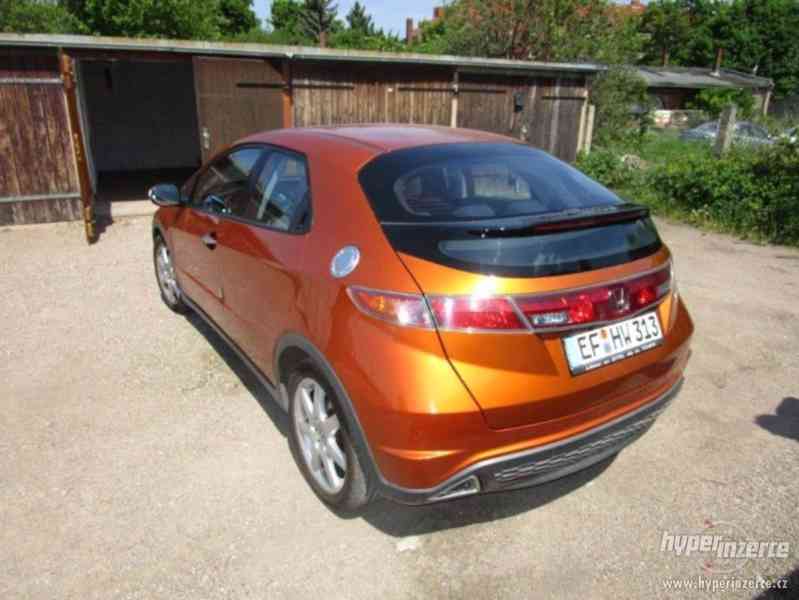 Honda Civic 1.8i-VTEC Sport - foto 11