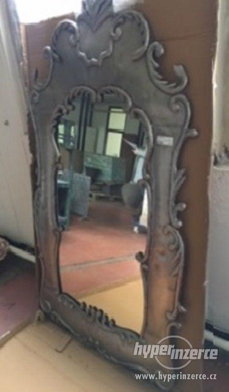 Prodám zrcadlo kov barok - foto 2