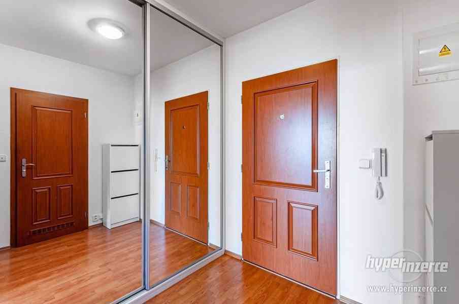 Prodej vybaveného bytu 2kk s balkonem, novostavba, Praha 6 - foto 15