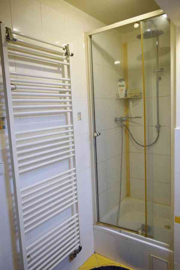 Prodej rodinného domu-poloviny dvojdomku v Batňovicích - foto 32