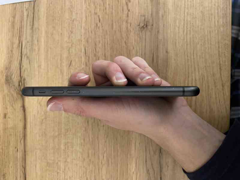 iPhone 11 64 GB - Perfektní stav - foto 4