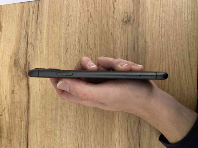 iPhone 11 64 GB - Perfektní stav - foto 3