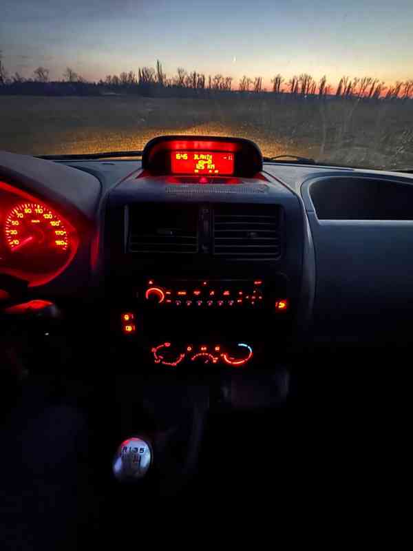 Peugeot expert 94 kW 2.0 HDI L1H2  - foto 20