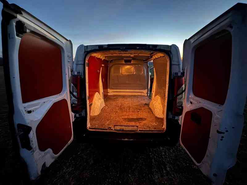 Peugeot expert 94 kW 2.0 HDI L1H2  - foto 12