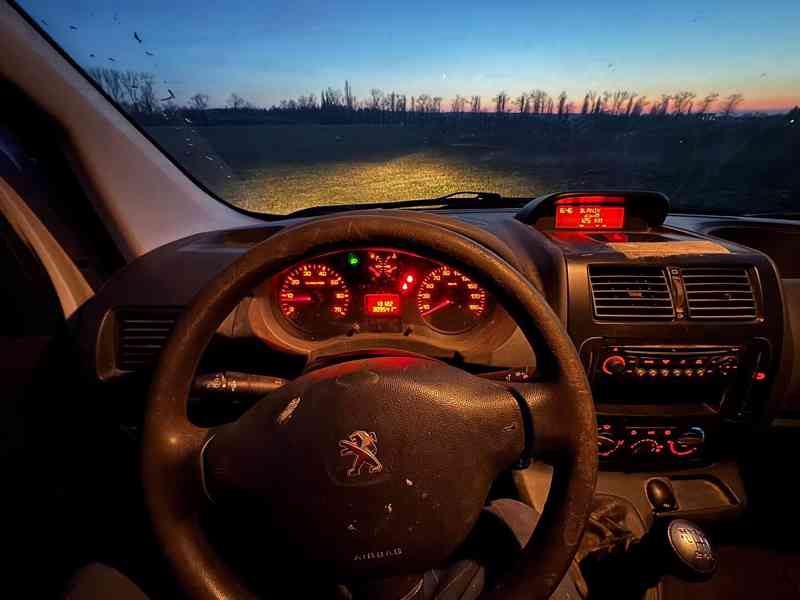 Peugeot expert 94 kW 2.0 HDI L1H2  - foto 23
