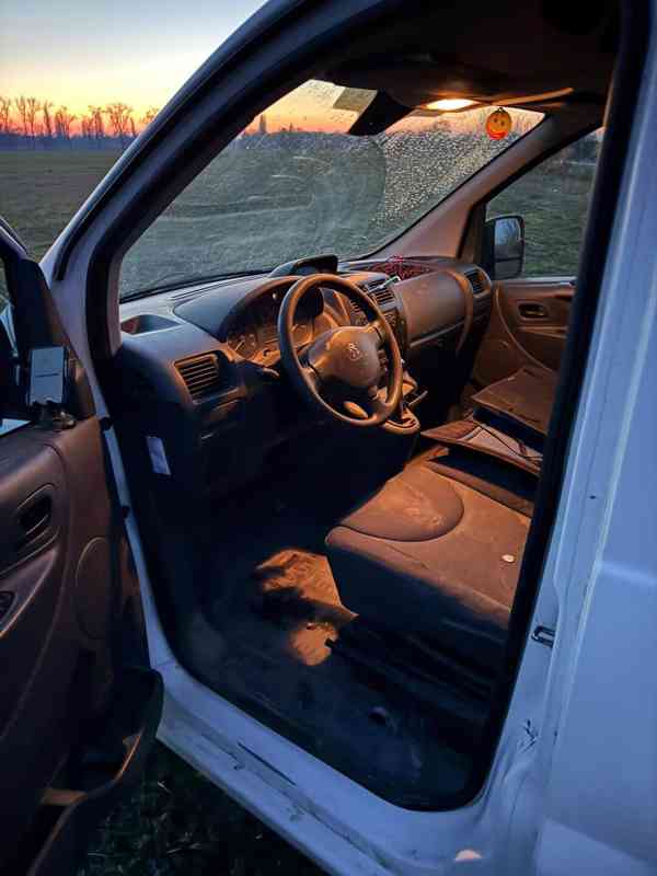 Peugeot expert 94 kW 2.0 HDI L1H2  - foto 8