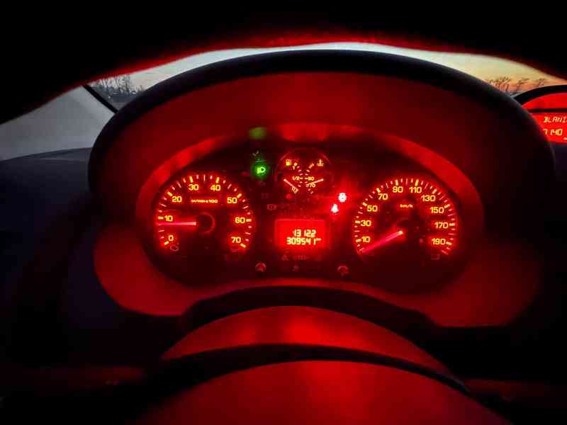 Peugeot expert 94 kW 2.0 HDI L1H2  - foto 21