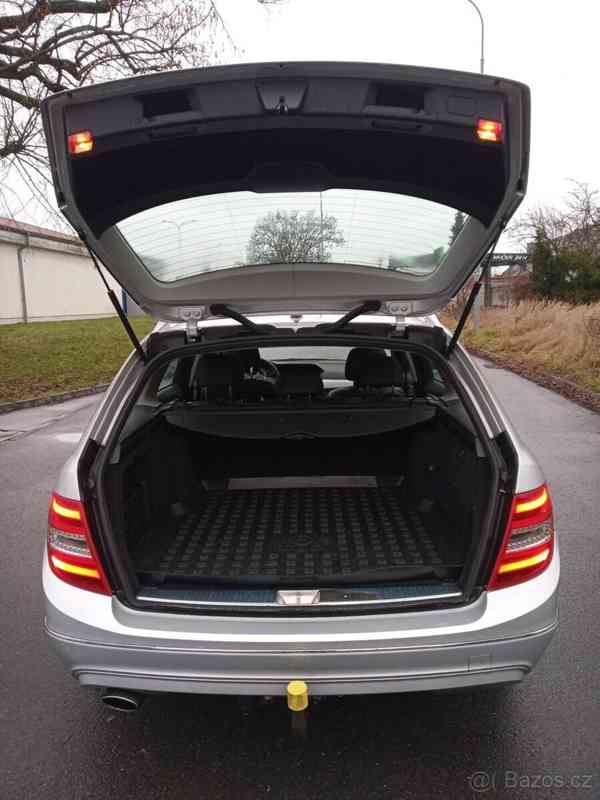 Mercedes-Benz Třídy C 2,1   C220 (w204) Automat Avantgarde - foto 12