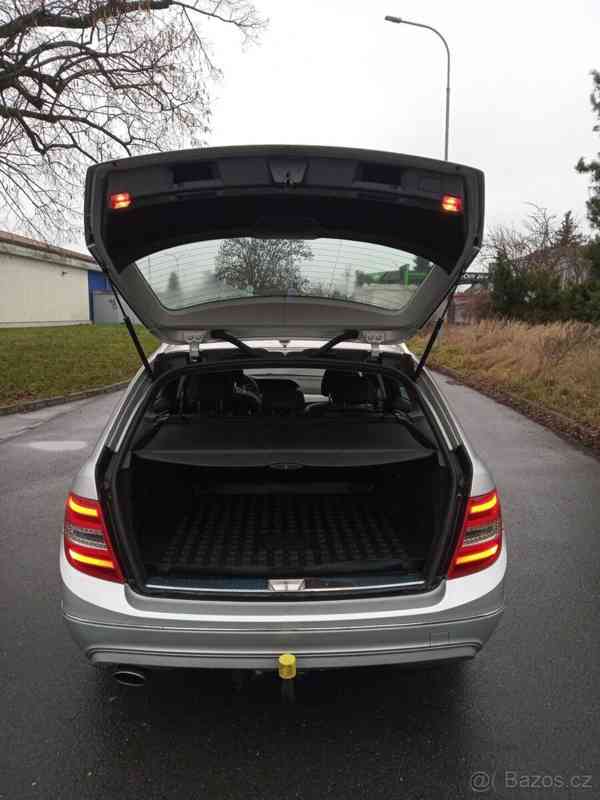 Mercedes-Benz Třídy C 2,1   C220 (w204) Automat Avantgarde - foto 13