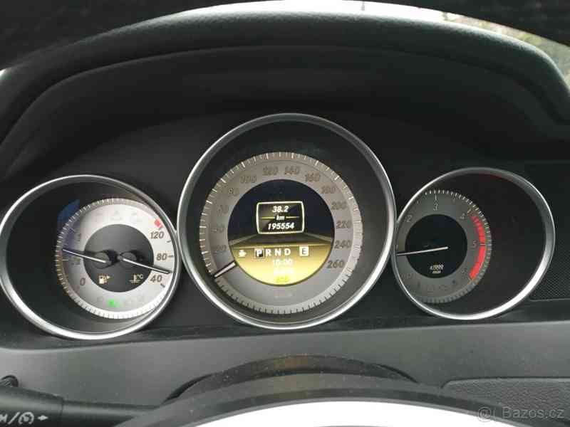 Mercedes-Benz Třídy C 2,1   C220 (w204) Automat Avantgarde - foto 17