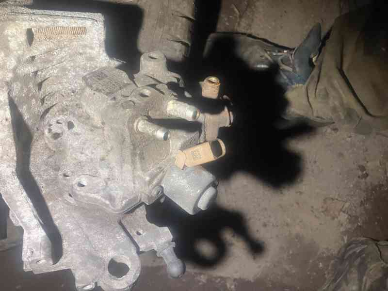 Skoda,VW,Seat-Vysokotlaké čerpadlo 04B130755F - foto 4