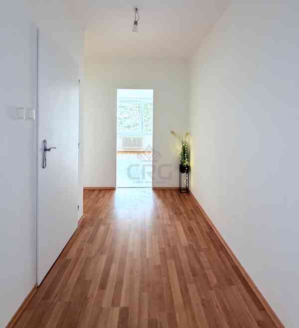 EXKLUZIVNÍ DRUŽSTEVNÍ BYT 2+KK V LIBČICÍCH NAD VLTAVOU - foto 9