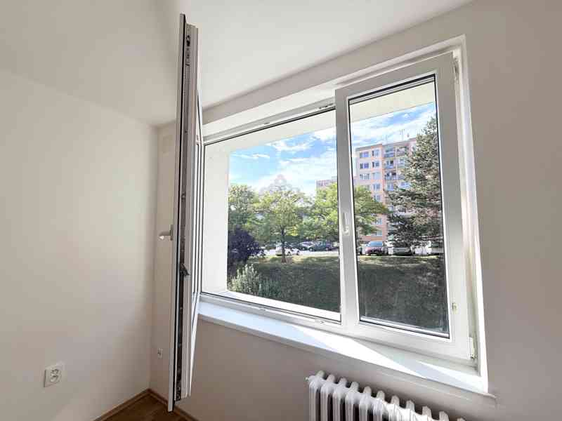 EXKLUZIVNÍ DRUŽSTEVNÍ BYT 2+KK V LIBČICÍCH NAD VLTAVOU - foto 11